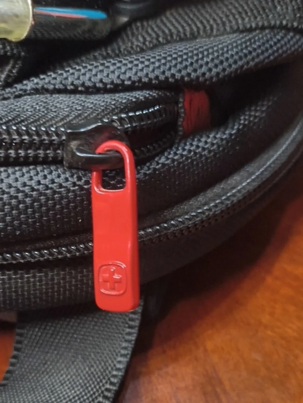 Wenger Black Gray Backpack Red Logo Detail 7 Zipper Pockets With Cushions AC